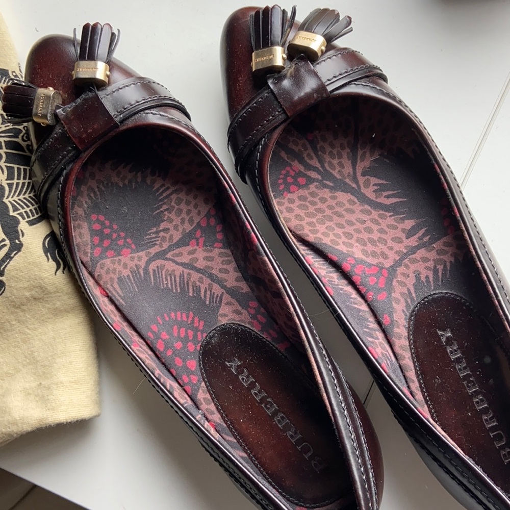 Burberry Flats with tassels